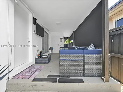 621 NW 59th Avenue Miami FL 33126