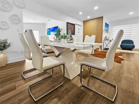 621 NW 59th Avenue Miami FL 33126