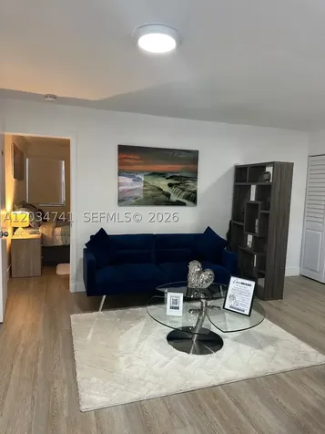 621 NW 59th Avenue Miami FL 33126