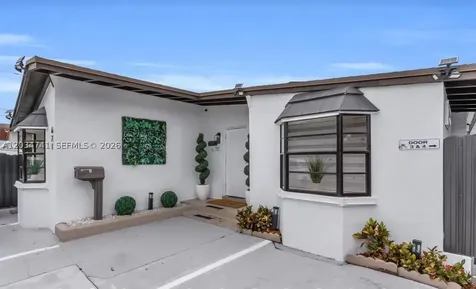 621 NW 59th Avenue Miami FL 33126