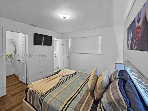 621 NW 59th Avenue Miami FL 33126