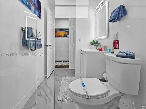 621 NW 59th Avenue Miami FL 33126