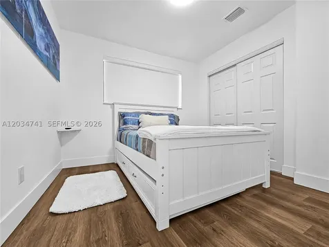 621 NW 59th Avenue Miami FL 33126