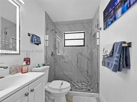 621 NW 59th Avenue Miami FL 33126