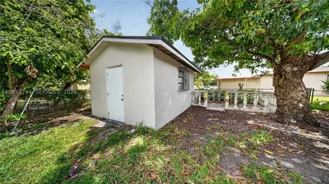 8200 NW 34th Avenue Miami FL 33147