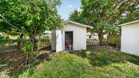 8200 NW 34th Avenue Miami FL 33147