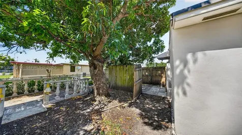 8200 NW 34th Avenue Miami FL 33147