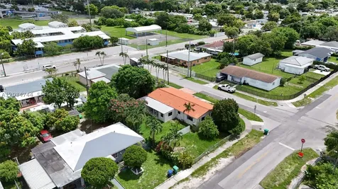 8200 NW 34th Avenue Miami FL 33147