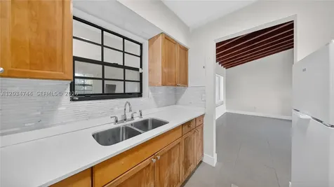 8200 NW 34th Avenue Miami FL 33147