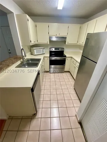 Pembroke Pines FL 33025