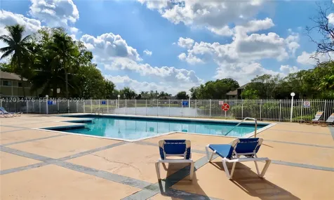 Pembroke Pines FL 33025