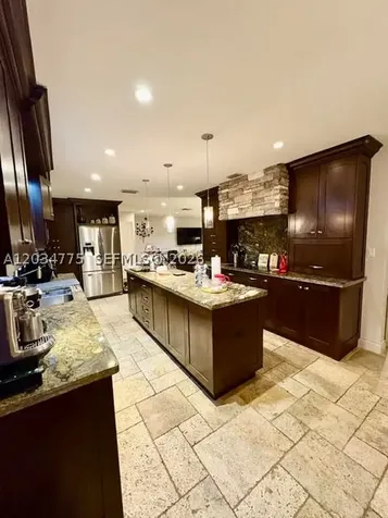 9624 SW 79th Terrace Miami FL 33173
