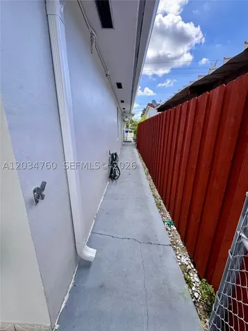 1158 NW 34th Avenue Miami FL 33125