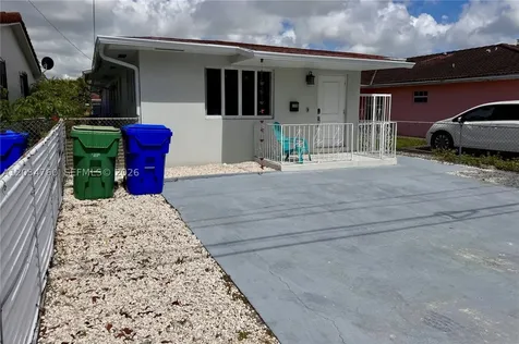 1158 NW 34th Avenue Miami FL 33125