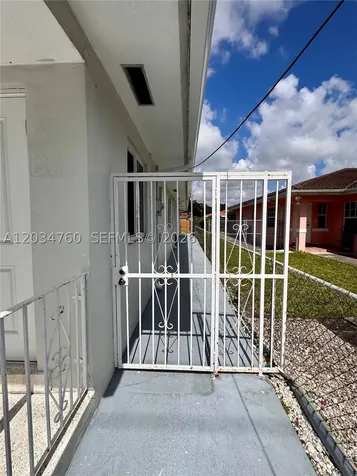 1158 NW 34th Avenue Miami FL 33125