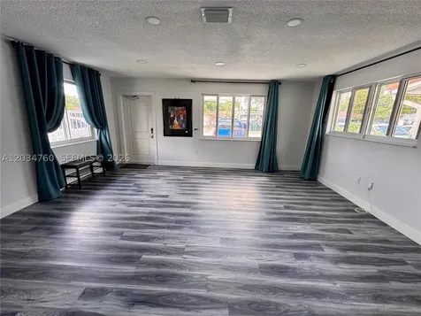 1158 NW 34th Avenue Miami FL 33125