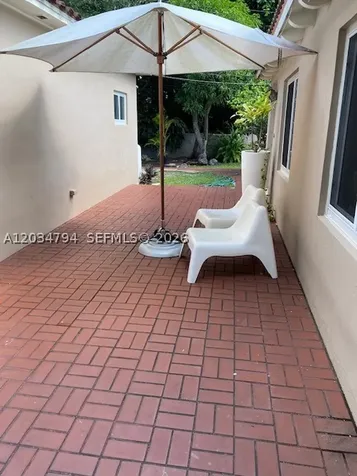 4427 SW 16th Street Miami FL 33134