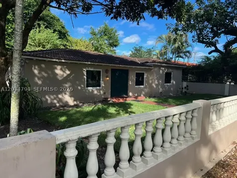 4427 SW 16th Street Miami FL 33134