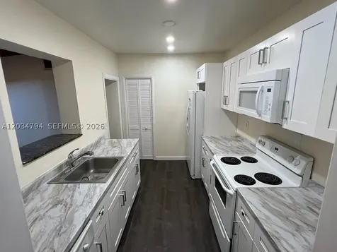4427 SW 16th Street Miami FL 33134