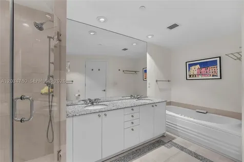 300 S Pointe Drive Miami Beach FL 33139