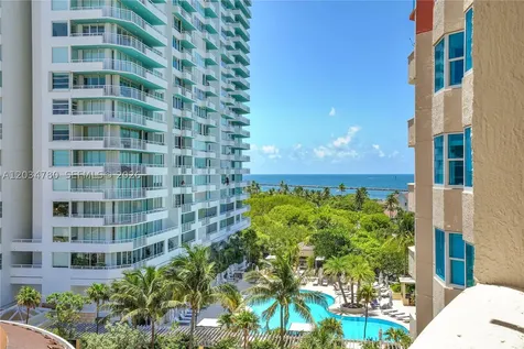 300 S Pointe Drive Miami Beach FL 33139