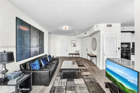 300 S Pointe Drive Miami Beach FL 33139