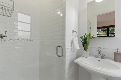 4531 Sheridan Avenue Miami Beach FL 33140