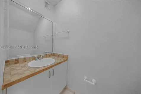 515 W 68th Street Hialeah FL 33014