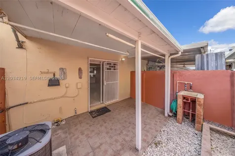 515 W 68th Street Hialeah FL 33014