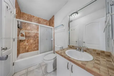 515 W 68th Street Hialeah FL 33014