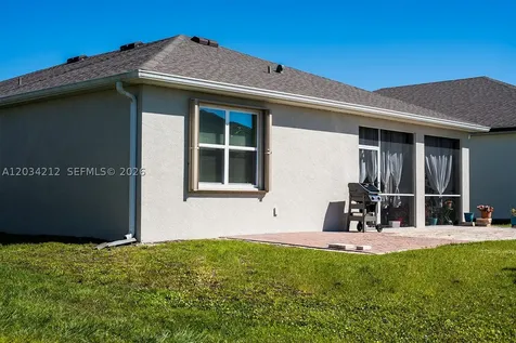 3290 Baravaldo Circle Cape Coral FL 33909
