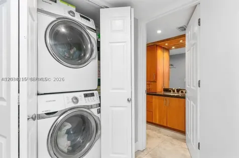 8323 Lake Drive Doral FL 33166