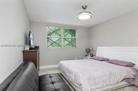 8323 Lake Drive Doral FL 33166