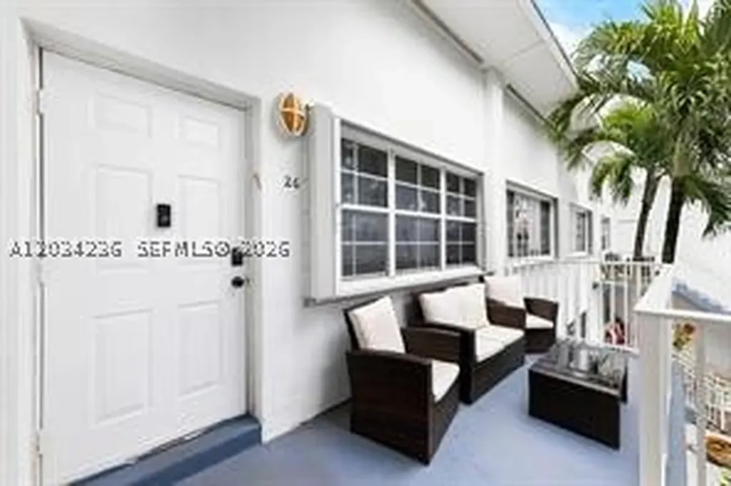 9745 Bay Harbor Terrace Bay Harbor Islands FL 33154