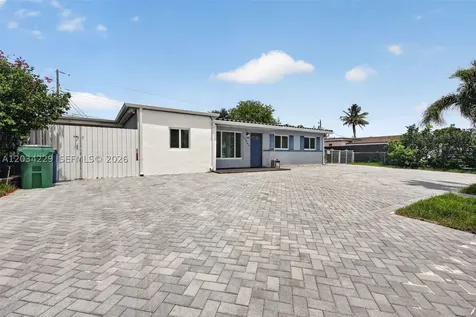 17001 NW 53rd Court Miami Gardens FL 33055