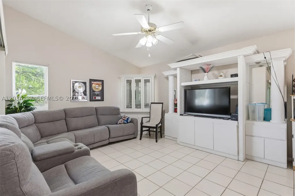 3211 NW 123rd Avenue Coral Springs FL 33065