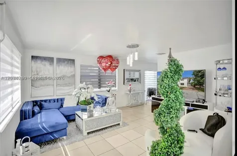 921 E 18th Street Hialeah FL 33013