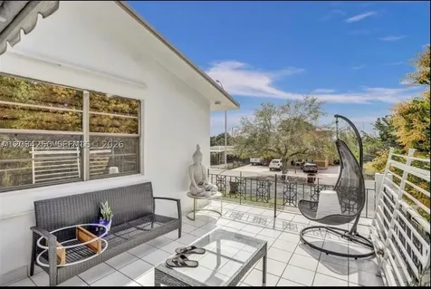 921 E 18th Street Hialeah FL 33013