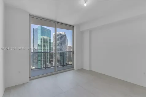 77 SE 5 Th Street Miami FL 33131