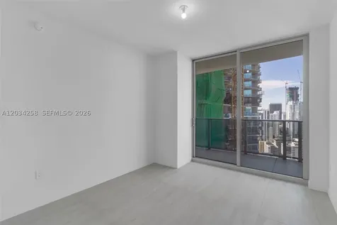 77 SE 5 Th Street Miami FL 33131