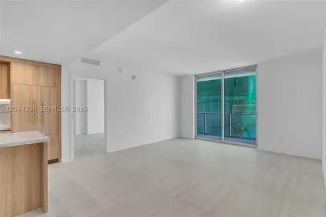 77 SE 5 Th Street Miami FL 33131