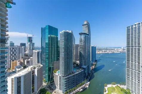 77 SE 5 Th Street Miami FL 33131