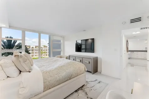1620 S Ocean Boulevard Lauderdale By The Sea FL 33062