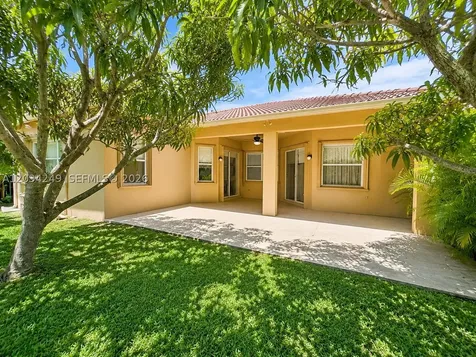 4463 Rainbow Avenue Weston FL 33332