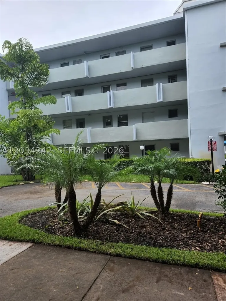 1351 NE 191st Street Miami FL 33179