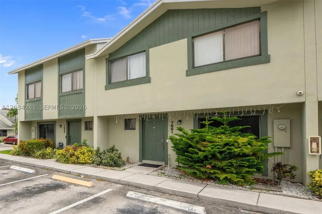 7661 NW 38th Court Sunrise FL 33351
