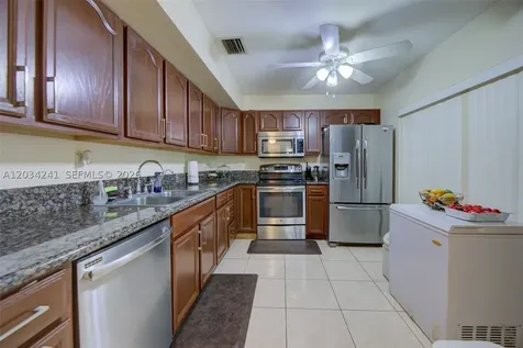 7661 NW 38th Court Sunrise FL 33351