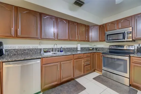 7661 NW 38th Court Sunrise FL 33351