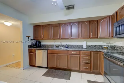 7661 NW 38th Court Sunrise FL 33351