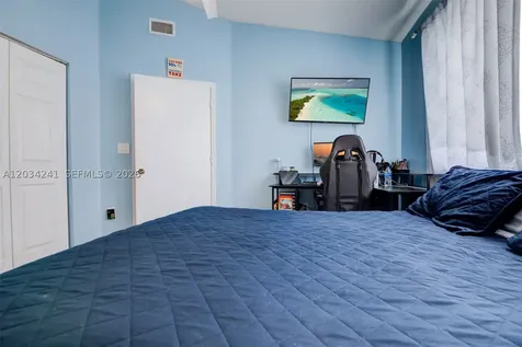 7661 NW 38th Court Sunrise FL 33351